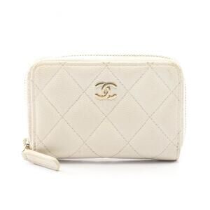 CHANEL White Leather Wallet